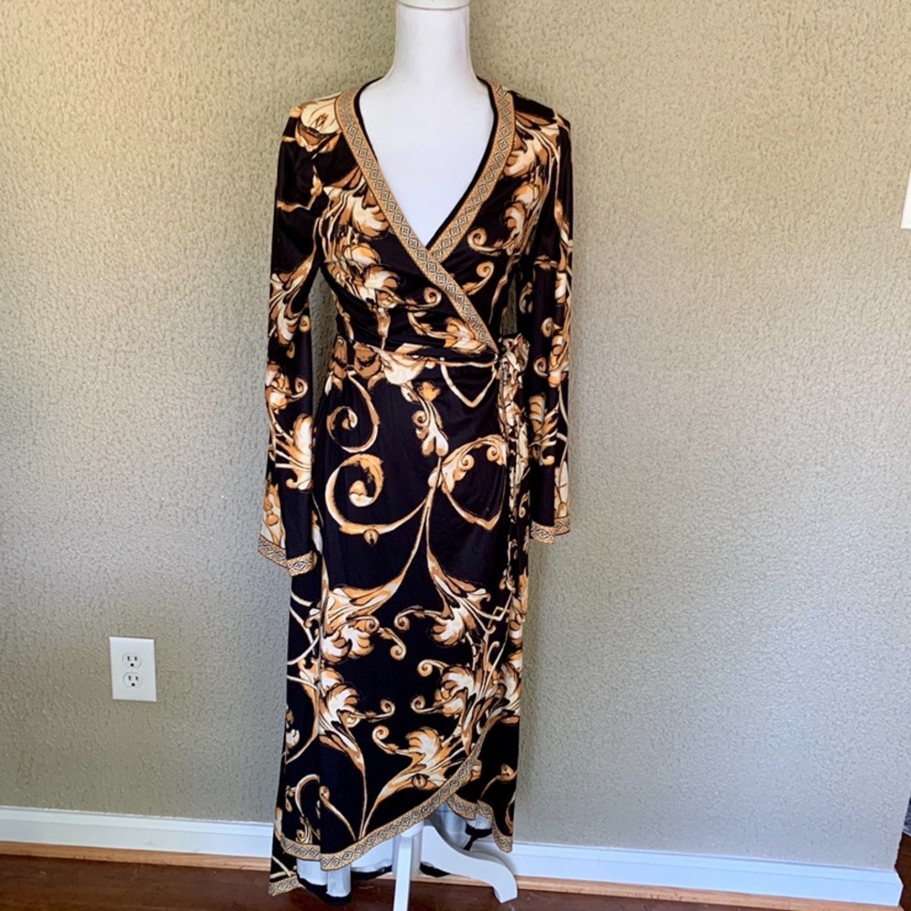 Brand new Jealous Tomato wrap dress. Size L